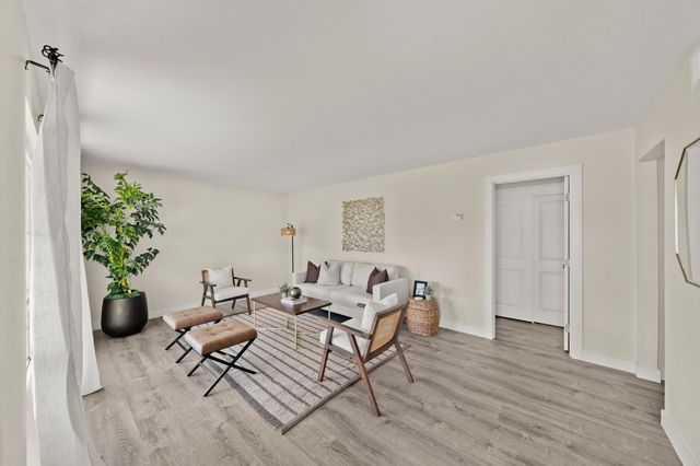 3298 Rosemont Dr, Sacramento, CA 95826