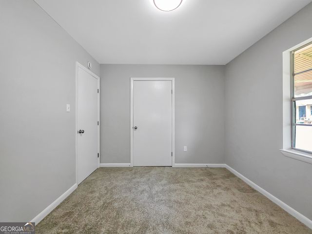 3911 5th Street, Garden City, GA 31408
