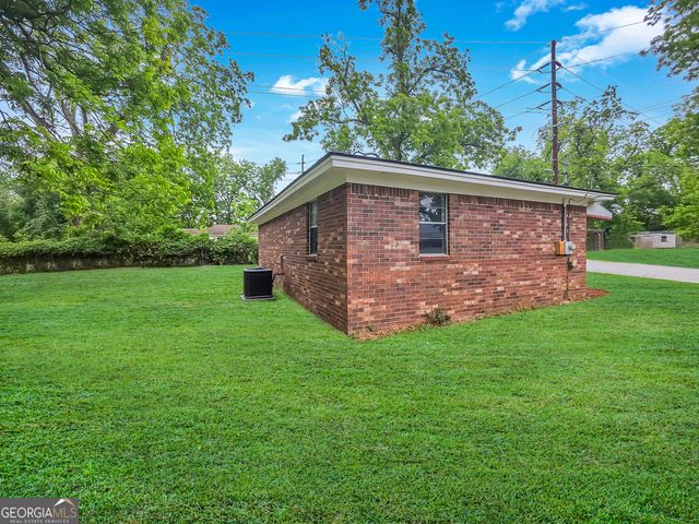 3911 5th Street, Garden City, GA 31408