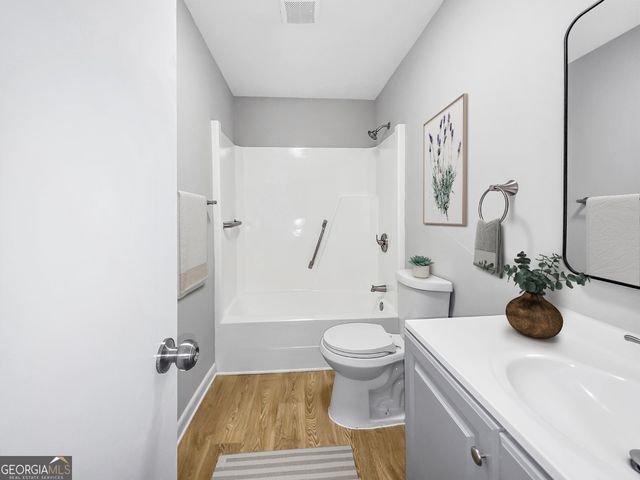 3911 5th Street, Savannah, GA 31408