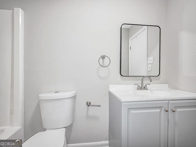 3911 5th Street, Savannah, GA 31408