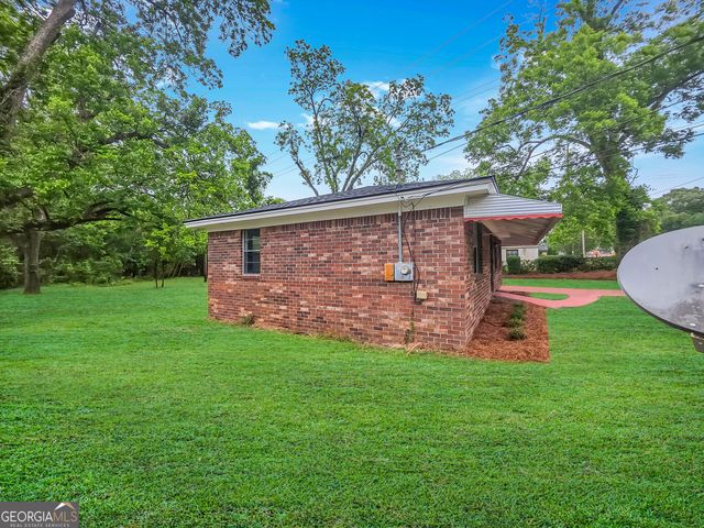 3911 5th Street, Garden City, GA 31408