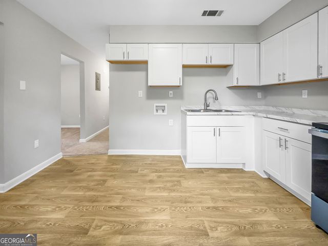 3911 5th Street, Garden City, GA 31408