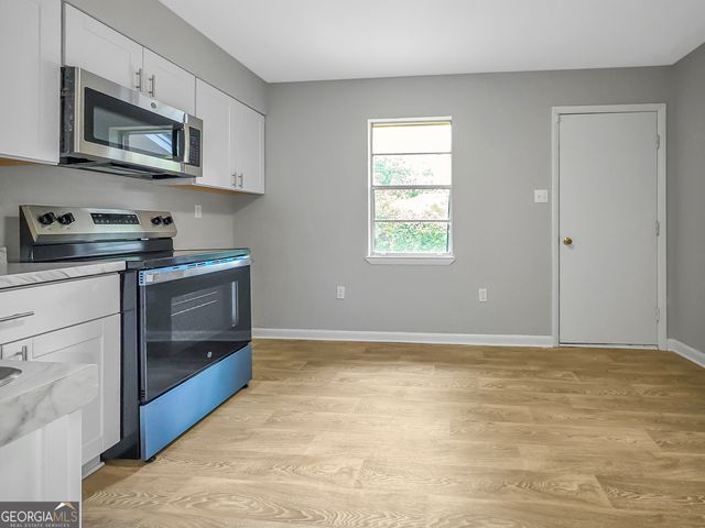 3911 5th Street, Garden City, GA 31408