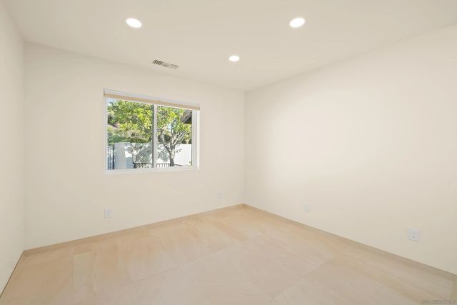 17976 Sencillo Lane, San Diego, CA 92128