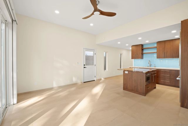 17976 Sencillo Lane, San Diego, CA 92128