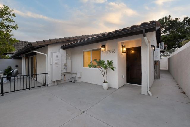17976 Sencillo Lane, San Diego, CA 92128