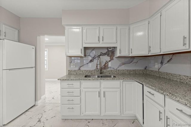 2841 Homeplace Street, Dearborn, MI 48124