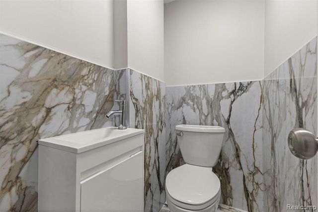 2841 Homeplace Street, Dearborn, MI 48124