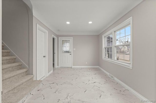 2841 Homeplace Street, Dearborn, MI 48124