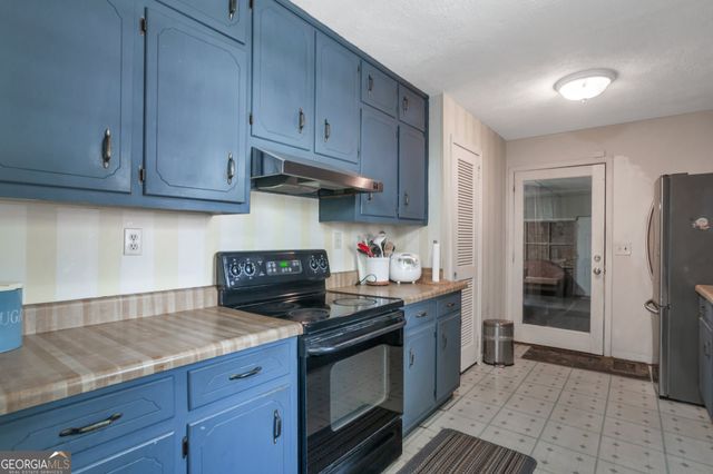 2004 Poplar Falls Road, Lithonia, GA 30058