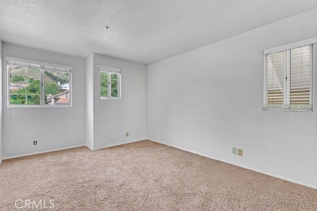 17816 Tuscan Drive, Granada Hills (los Angeles), CA 91344