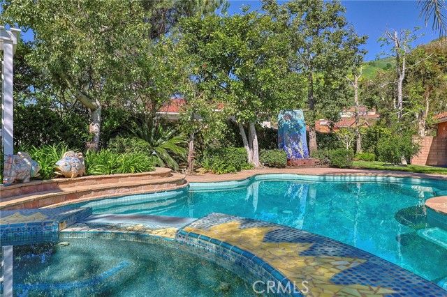 17816 Tuscan Drive, Granada Hills (los Angeles), CA 91344