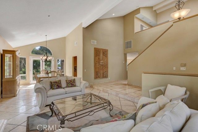 17816 Tuscan Drive, Granada Hills (los Angeles), CA 91344