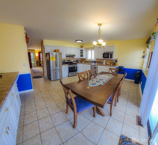 30 Davids Court, South Brunswick, NJ 08810