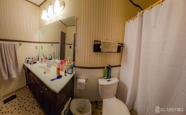 30 Davids Court, South Brunswick, NJ 08810