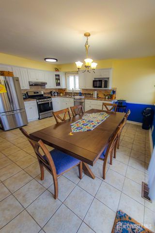 30 Davids Court, South Brunswick, NJ 08810