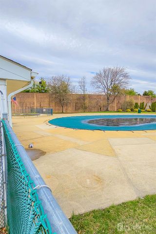 30 Davids Court, South Brunswick, NJ 08810