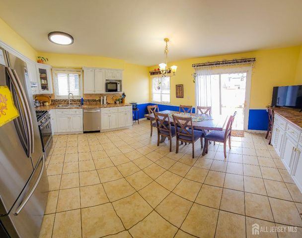 30 Davids Court, South Brunswick, NJ 08810