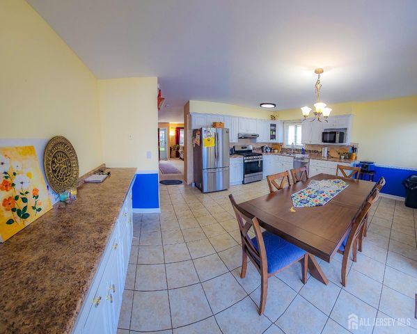 30 Davids Court, South Brunswick, NJ 08810