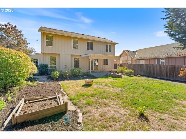 1037 Ne LIJA Loop, Portland, OR 97211