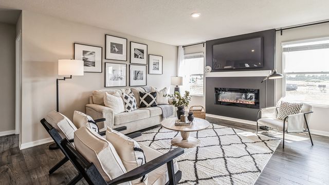 422 Kingfisher Drive, Norwalk, IA 50211