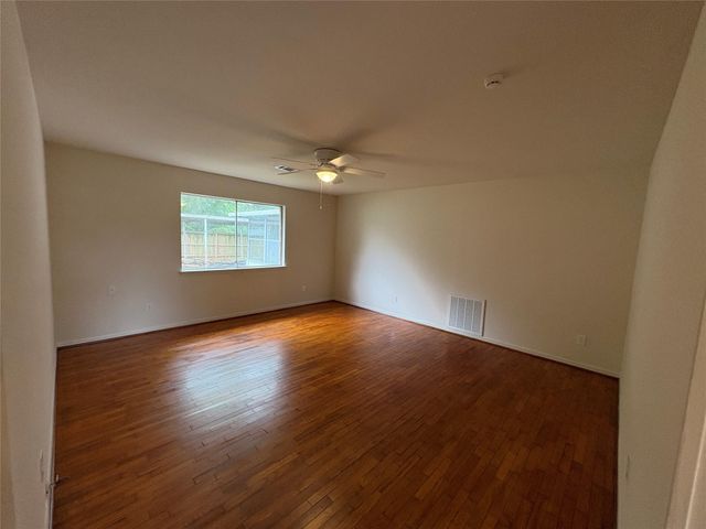 223 Belmont Street, Tomball, TX 77375
