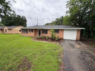 223 Belmont Street, Tomball, TX 77375
