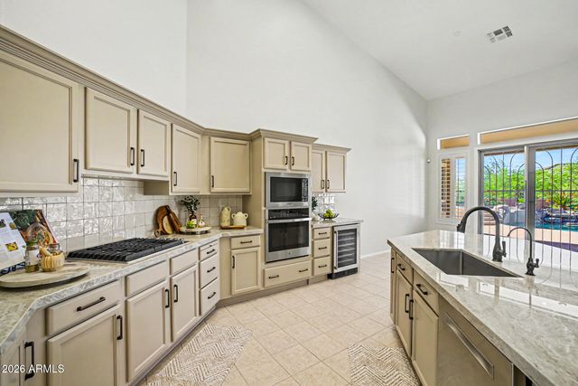 7926 E SADDLEBACK Circle, Mesa, AZ 85207