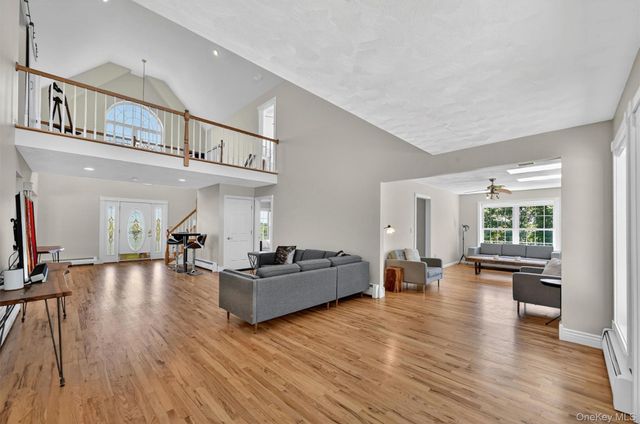 954 Ridgebury Road, New Hampton, NY 10958