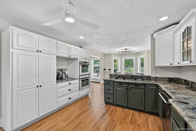 954 Ridgebury Road, New Hampton, NY 10958