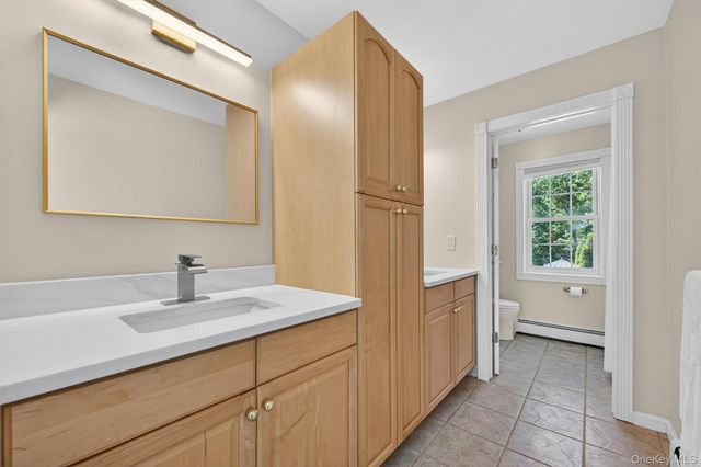 954 Ridgebury Road, New Hampton, NY 10958