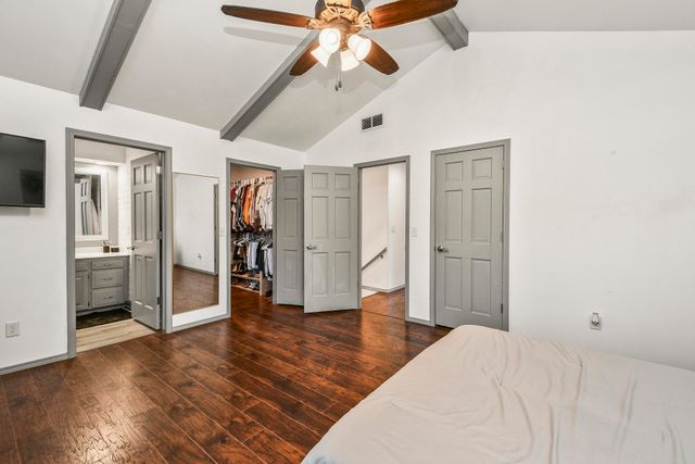 1455 S Oakmont Avenue, Springfield, MO 65809