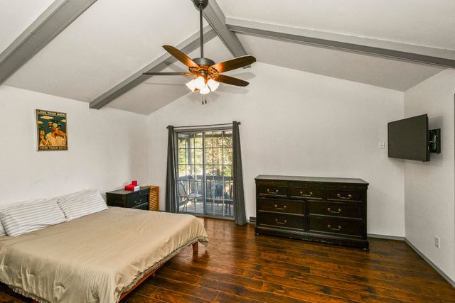 1455 S Oakmont Avenue, Springfield, MO 65809