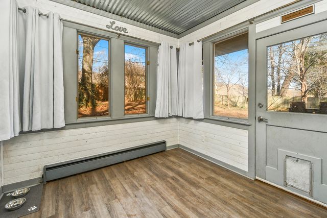 1455 S Oakmont Avenue, Springfield, MO 65809