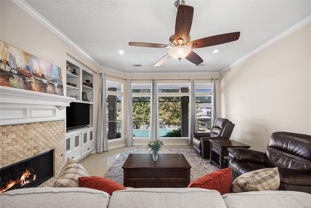 12516 Lake Vista Drive, Willis, TX 77318