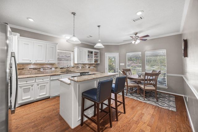 12516 Lake Vista Drive, Willis, TX 77318