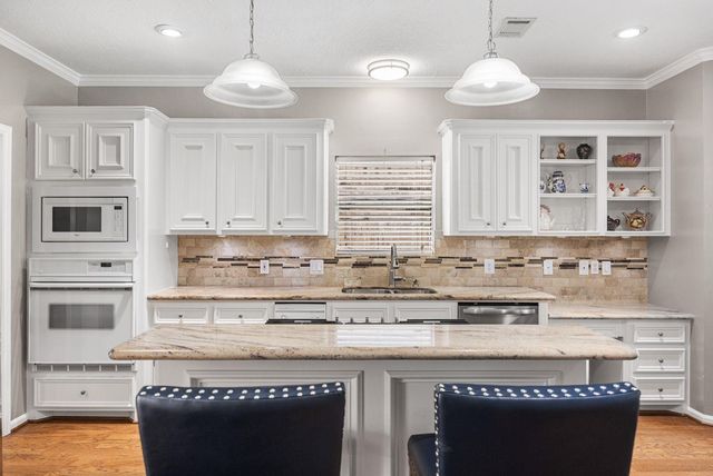 12516 Lake Vista Drive, Willis, TX 77318