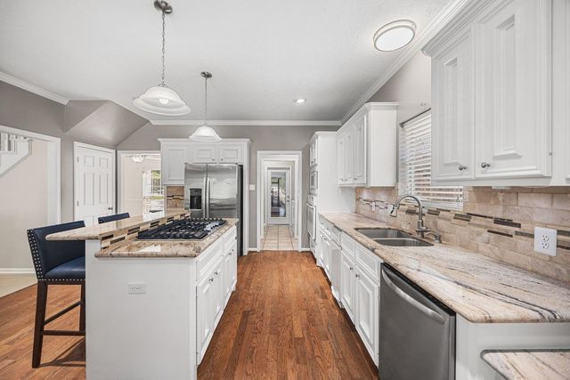 12516 Lake Vista Drive, Willis, TX 77318