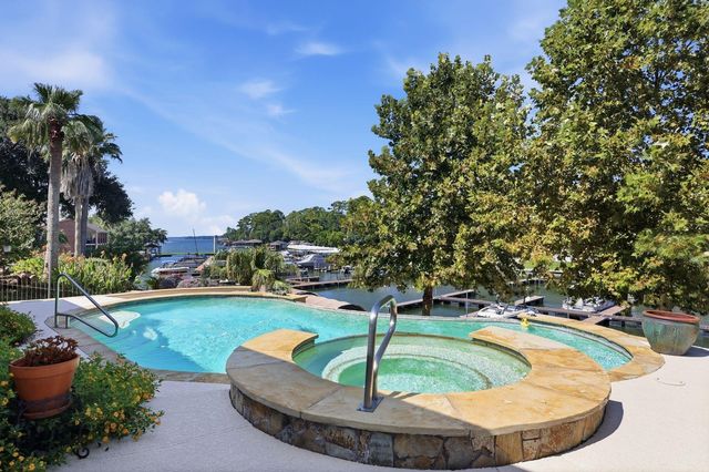 12516 Lake Vista Drive, Willis, TX 77318