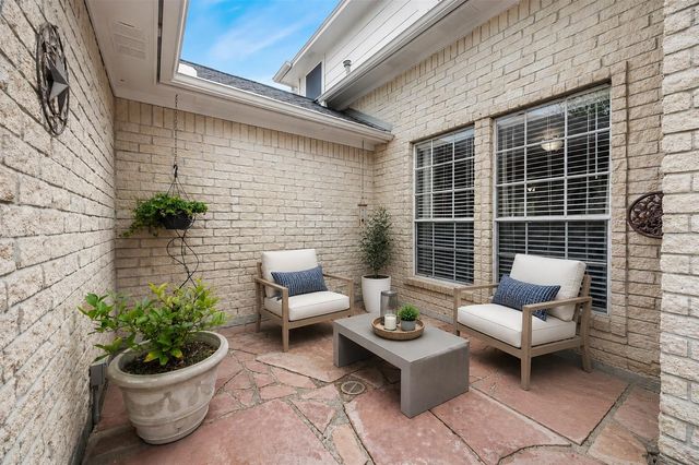12516 Lake Vista Drive, Willis, TX 77318