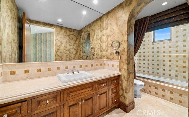 18 Channel Vista, Newport Coast, CA 92657