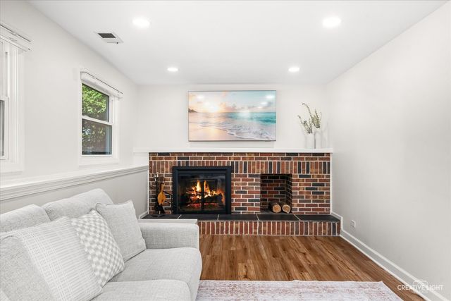 311 Devlin Court, Naperville, IL 60565