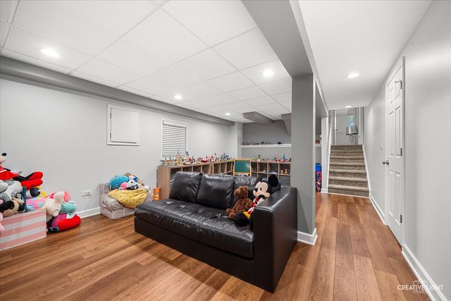 311 Devlin Court, Naperville, IL 60565