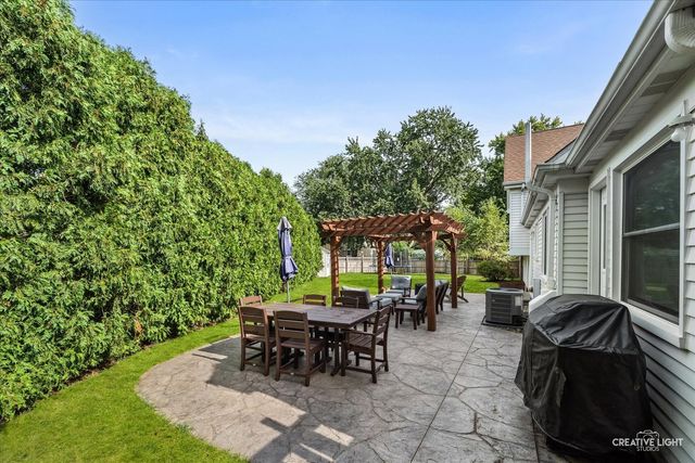 311 Devlin Court, Naperville, IL 60565