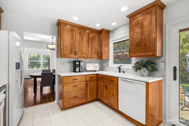 311 Devlin Court, Naperville, IL 60565