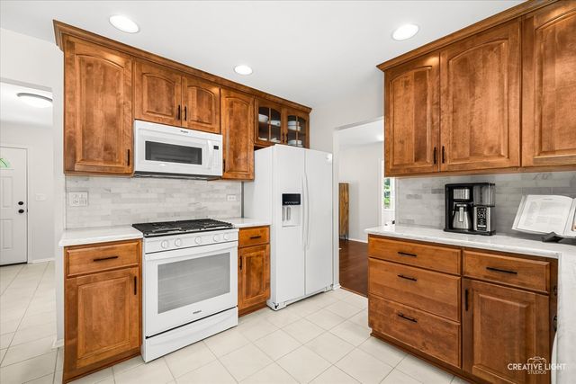 311 Devlin Court, Naperville, IL 60565