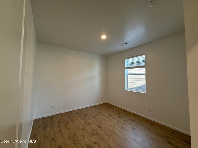 5306 E Aquila Ave, Post Falls, ID 83854
