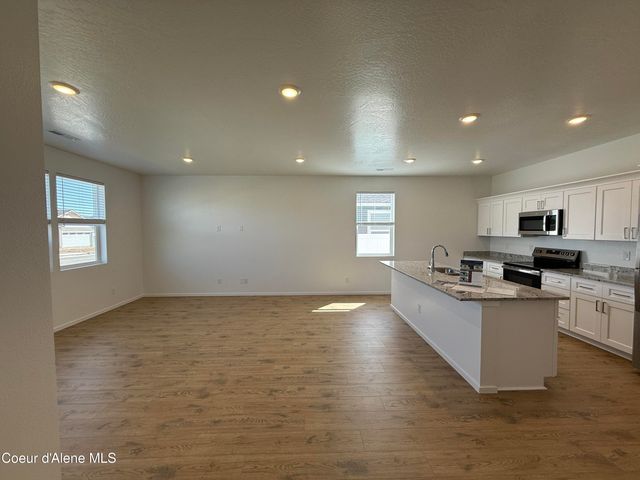 5306 E Aquila Ave, Post Falls, ID 83854