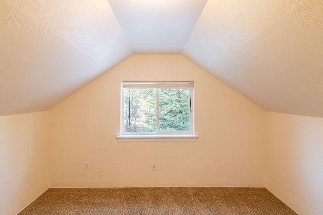 588 NW Scenic Drive, Grants Pass, OR 97526